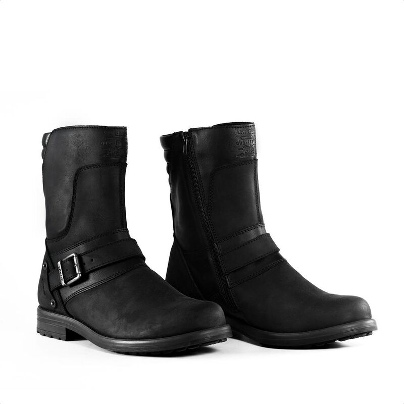 Bota De Piel Levi's&reg; Hombre L229111 Negro image number null