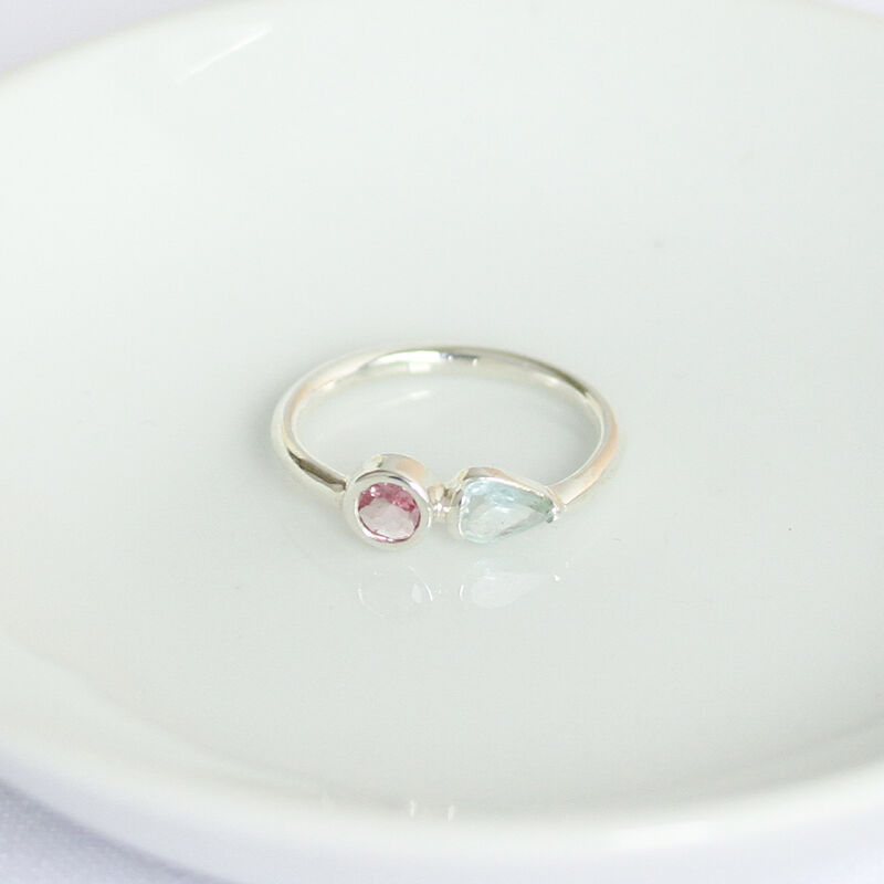 Anillo Iris de plata .925 con topacio y rodolit... image number null