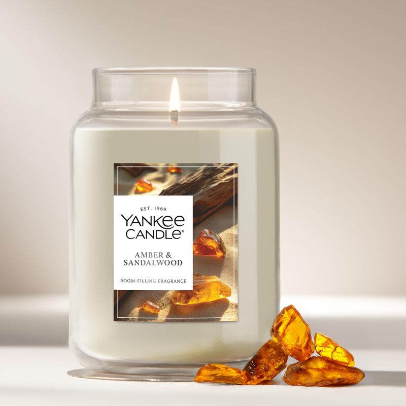 Candle Yankee Candle, &Aacute;mbar Y S&aacute;ndalo, 623 Ml, ... image number null