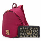 Kit Mochila Cloe Mediana Color Vino Y Cartera Negra