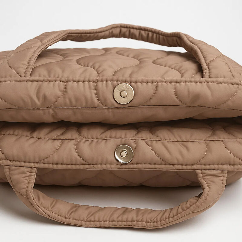 Bolso Tote Acolchado Beige de Hombro para Mujer image number null