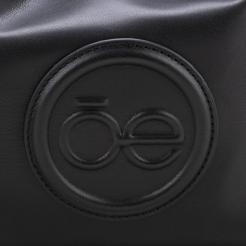 Bolsa Tote Maxi Con Mini Bolsa Color Negro image number null