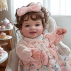 Mu&ntilde;eca Reborn Babeside Bailyn, 43 Cm, Con Pelo Casta&ntilde;o Rizado