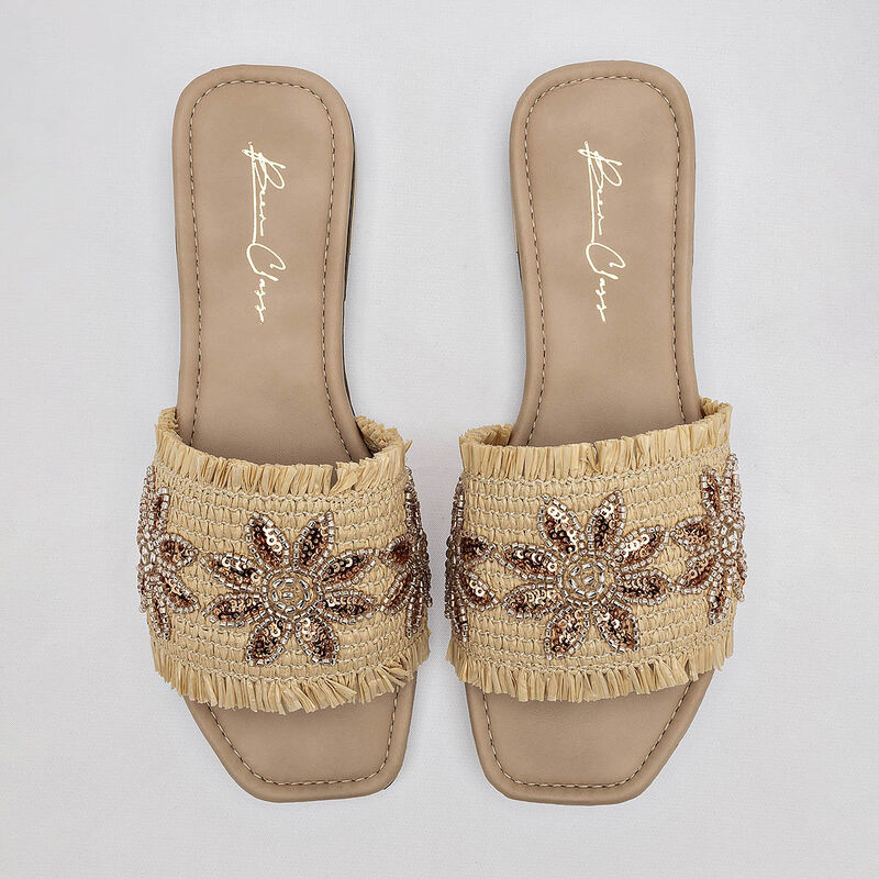 Been Class sandalia piso para mujer beige cod 1... image number null