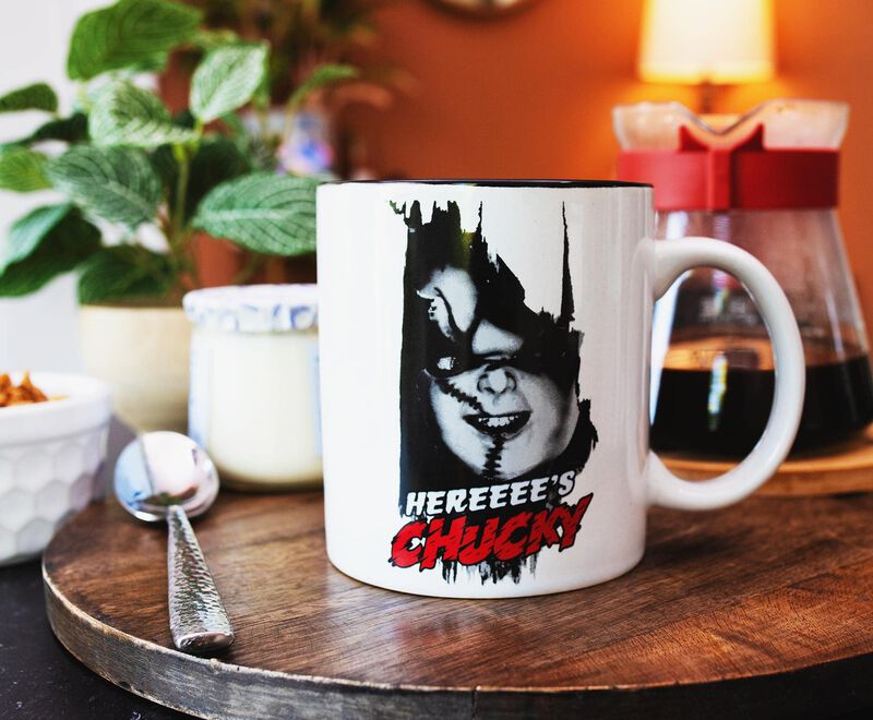 Taza Silver Buffalo Child's Play Here's Chucky ... image number null
