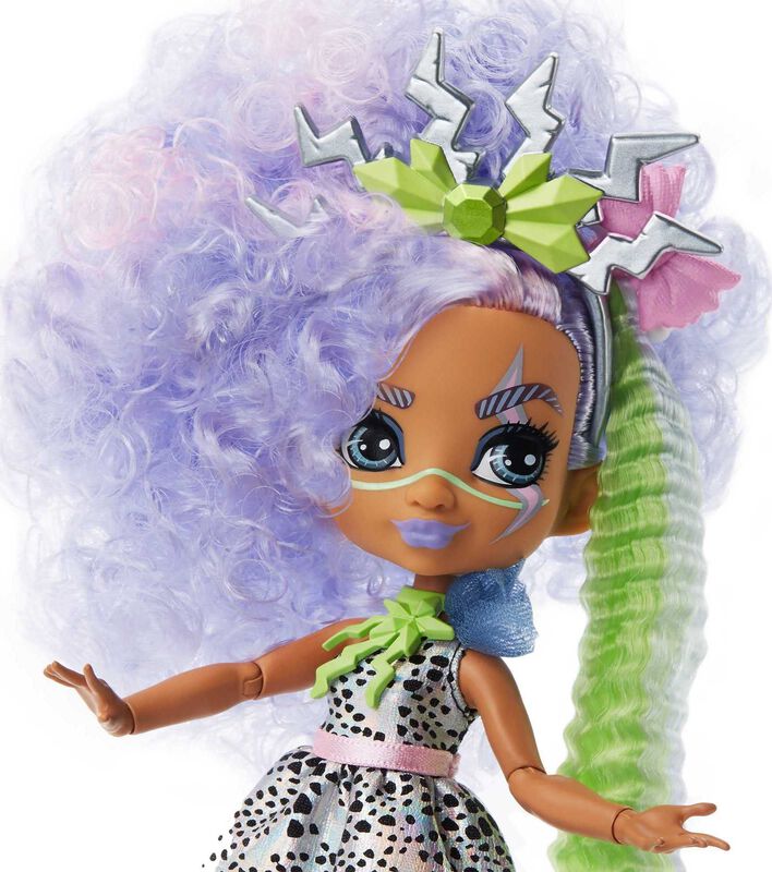 Mu&ntilde;eca Moderna Mattel Cave Club Bashley Con Din... image number null