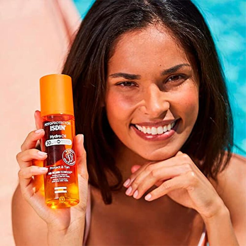 ISDIN Fotoprotector HydroOil SPF 30 Protector S... image number null