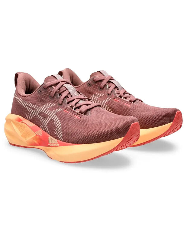 Tenis Mujer Asics NOVABLAST 5 Caf&eacute; 012B765600 image number null