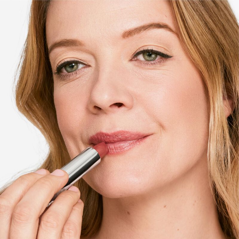Lipstick Clinique Es Dram&aacute;ticamente Diferente: ... image number null