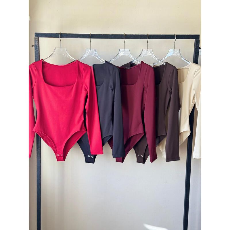 Body escote cuadrado image number null