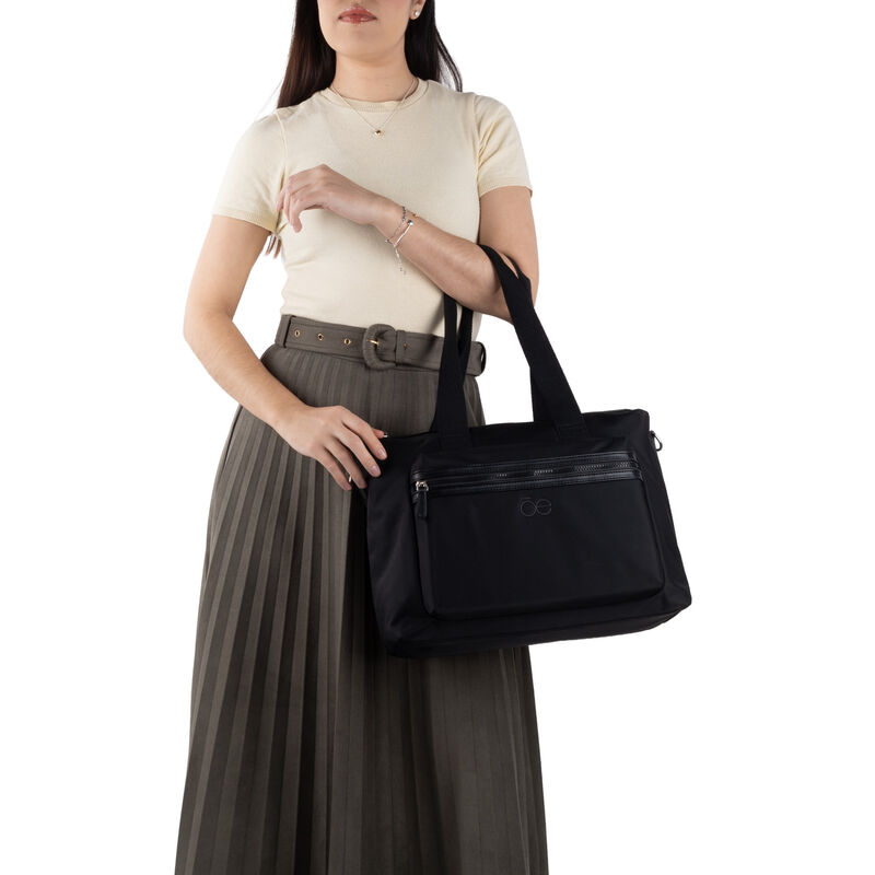 Bolsa Porta Laptop 14 Plg Textil Color Negro image number null