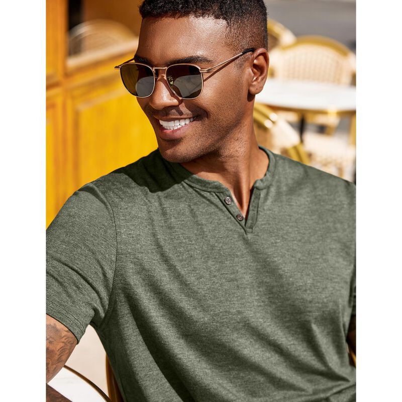 Camiseta Coofandy Cuello V 2 Botones Verde Mili... image number null