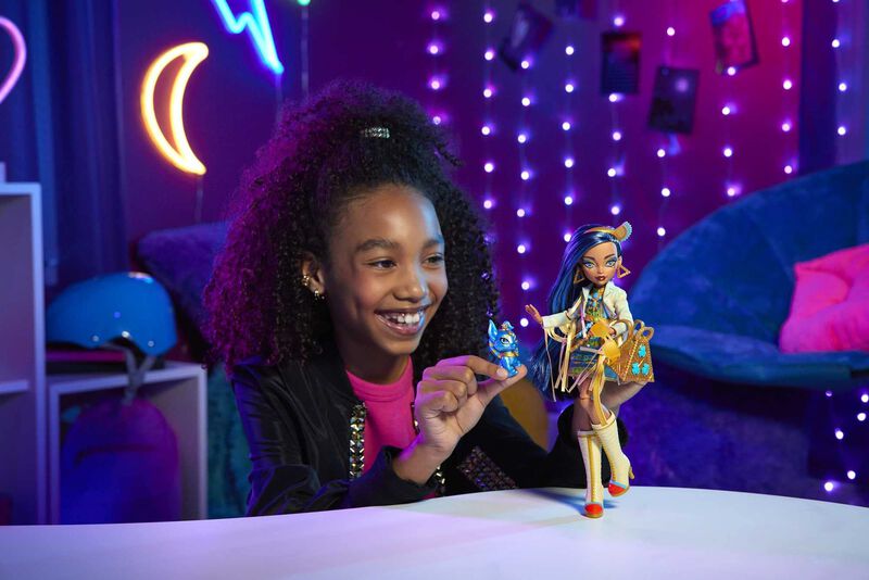 Mu&ntilde;eca De Moda Monster High Cleo De Nile Con Ac... image number null