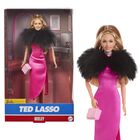 Mu&ntilde;eca Exclusiva De Barbie Keeley De Ted Lasso Con Vestido Rosa