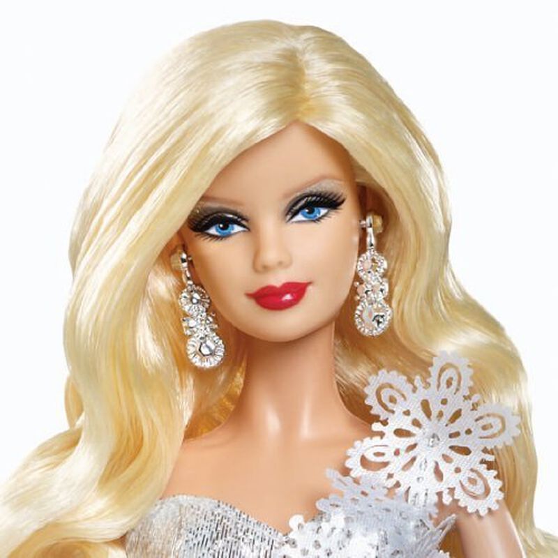 Vestido Plateado Navide&ntilde;o De Mu&ntilde;eca Barbie Coll... image number null