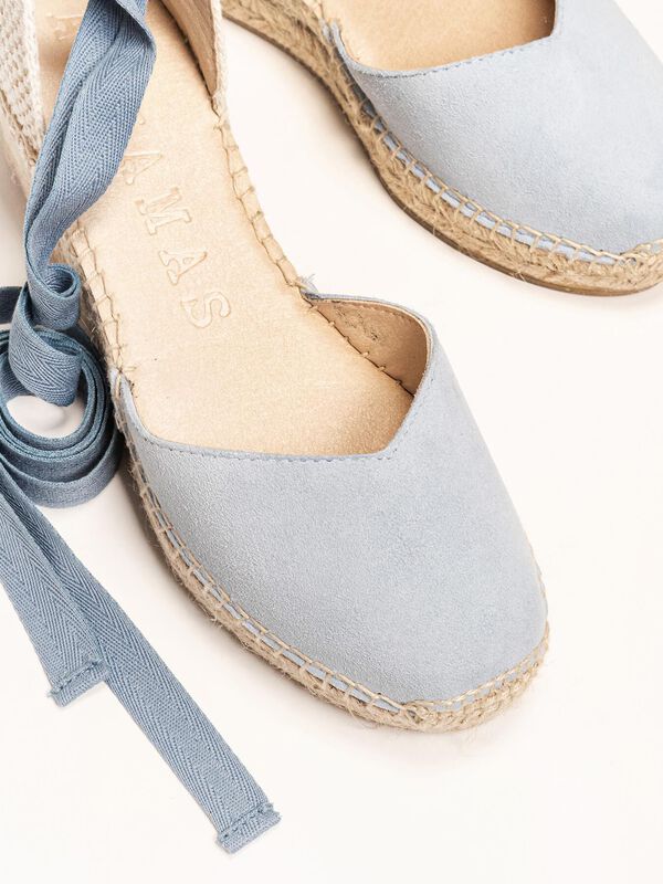 Romero Cu&ntilde;a Baja Ante Azul Claro image number null