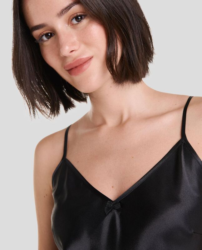 Camis&oacute;n de Tirantes de Raso Negro image number null