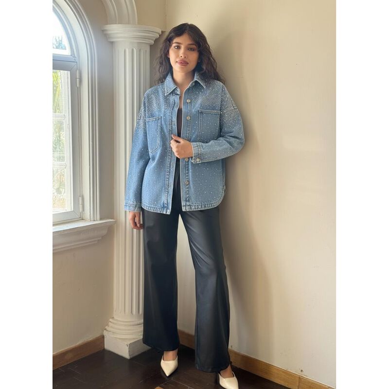 Camisa Oversize mezclilla con brillos image number null