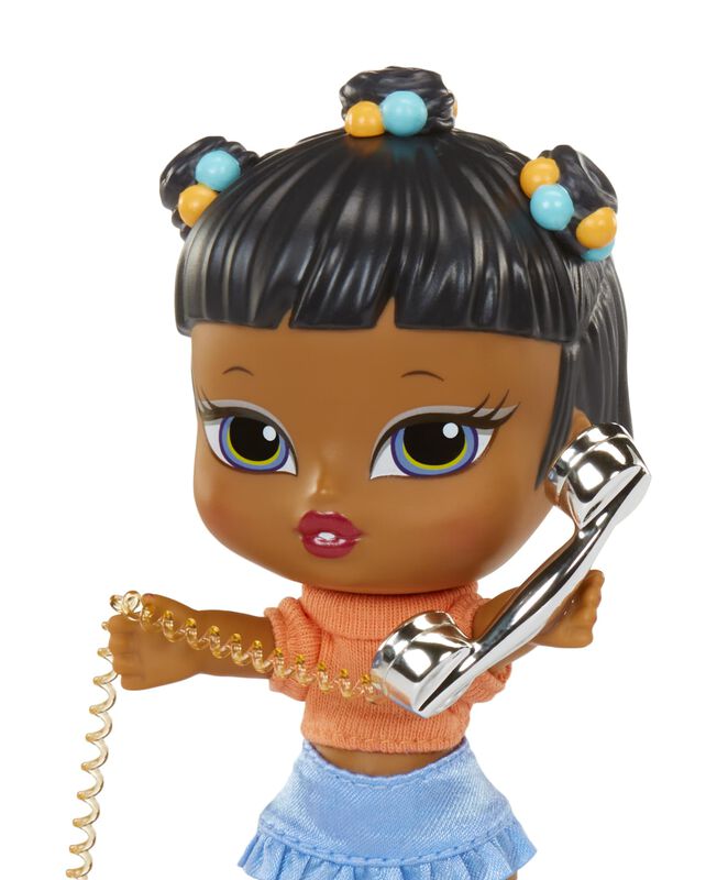 Mu&ntilde;eca De Moda Bratz Babyz Runwayz Sasha Con Mo... image number null