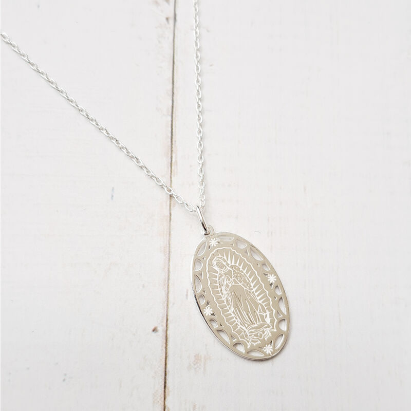 Medalla virgen de Guadalupe de plata con cadena image number null