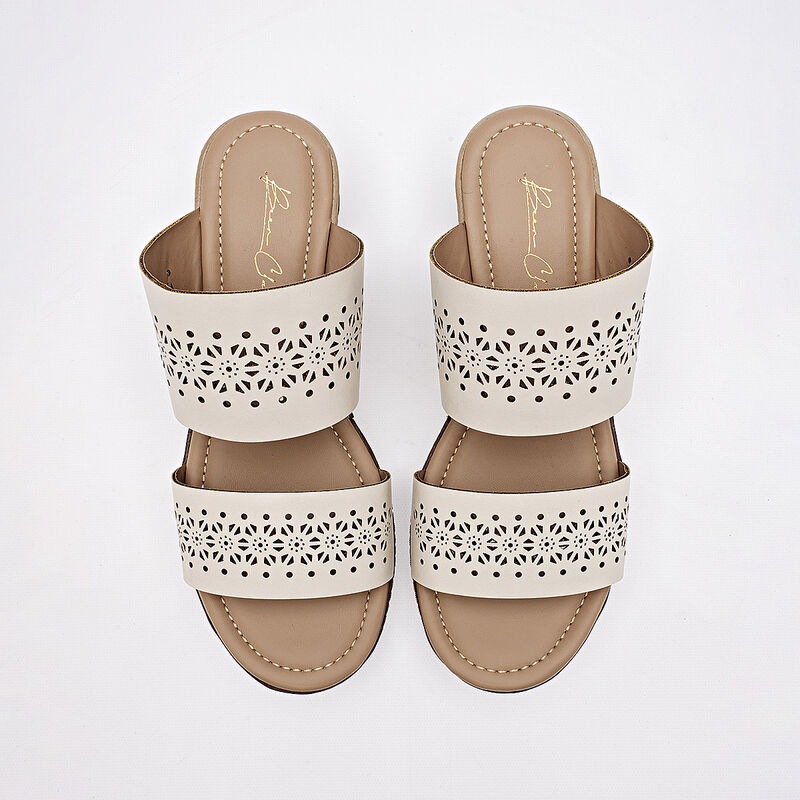 Been Class sandalia piso para mujer latte cod 1... image number null