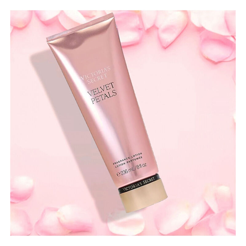 Victoria's Secret Velvet Petals Body Lotion 236... image number null