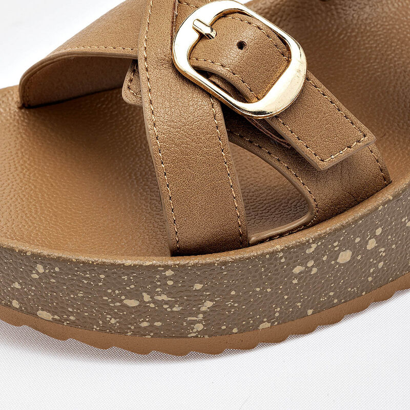 Capa De Ozono sandalia piso para mujer camel co... image number null