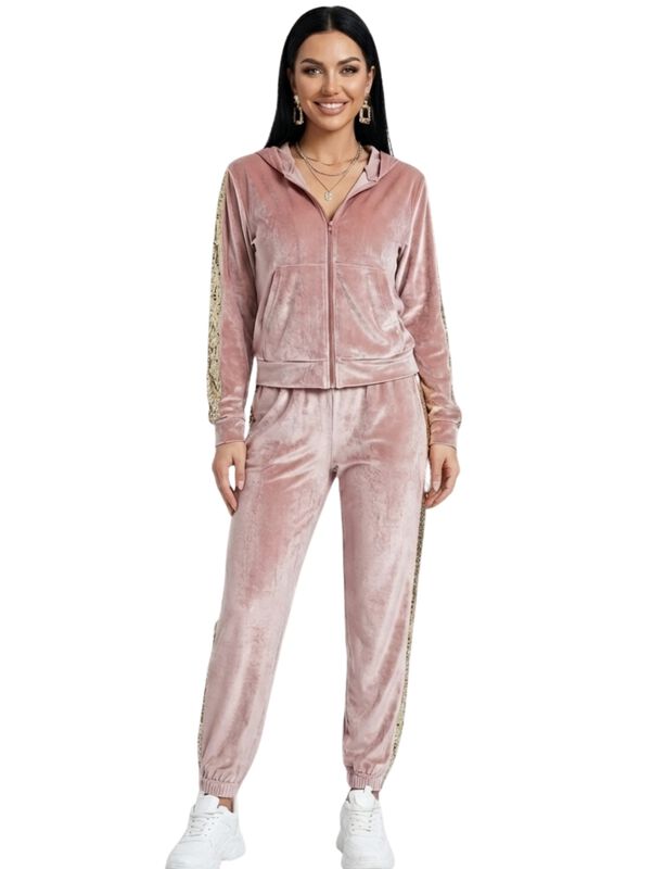 Conjunto Aterciopelado Deportivo con Detalles B... image number null