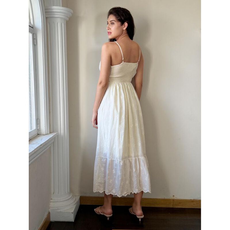 Vestido Bordado image number null