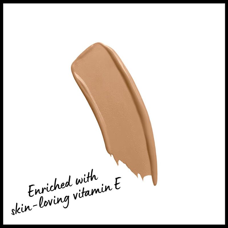 Foundation Nyx Professional Makeup Can't Stop W... image number null