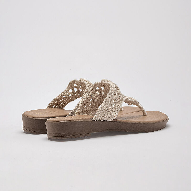 Mora Tierra sandalia piso para mujer latte cod ... image number null
