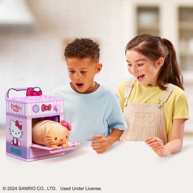 Horno Toy Cookeez Makery Hello Kitty&reg; And Frien... image number null
