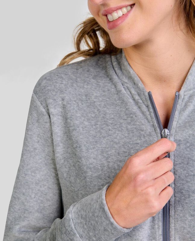 Pijama de Terciopelo Gris image number null