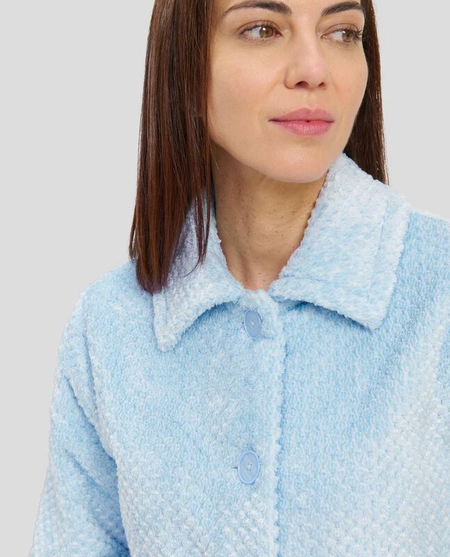 Bata Corta Jacquard con Botones Celeste image number null