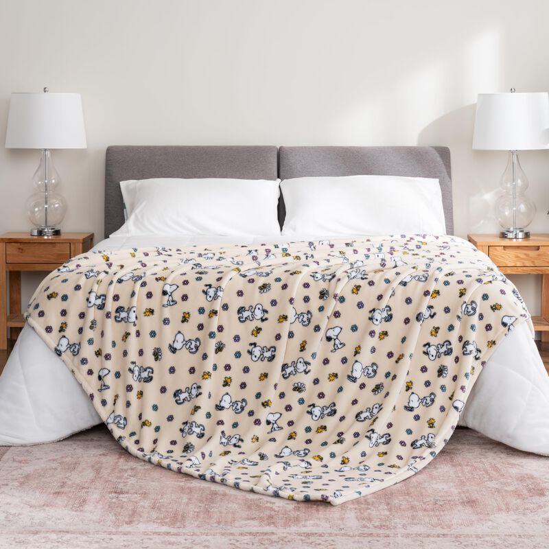 Manta De Felpa Berkshire Blanket Peanuts&reg; Velve... image number null