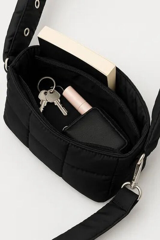 Bolso Urbano Negro Correa Ajustable image number null