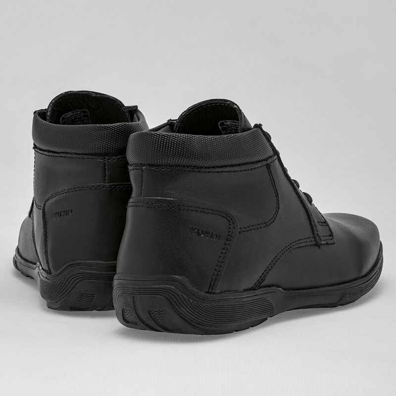 Yuyin Bota para joven negro image number null