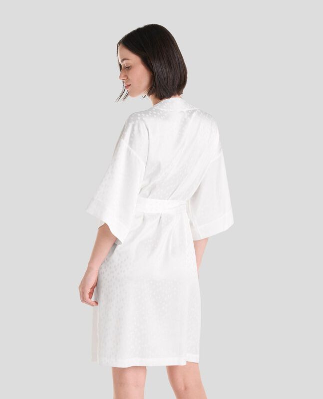 Bata de Raso Jacquard Marfil image number null