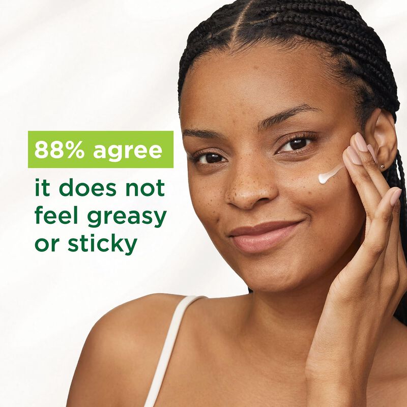 Hidratante Facial Simple Replenishing Rich Para... image number null