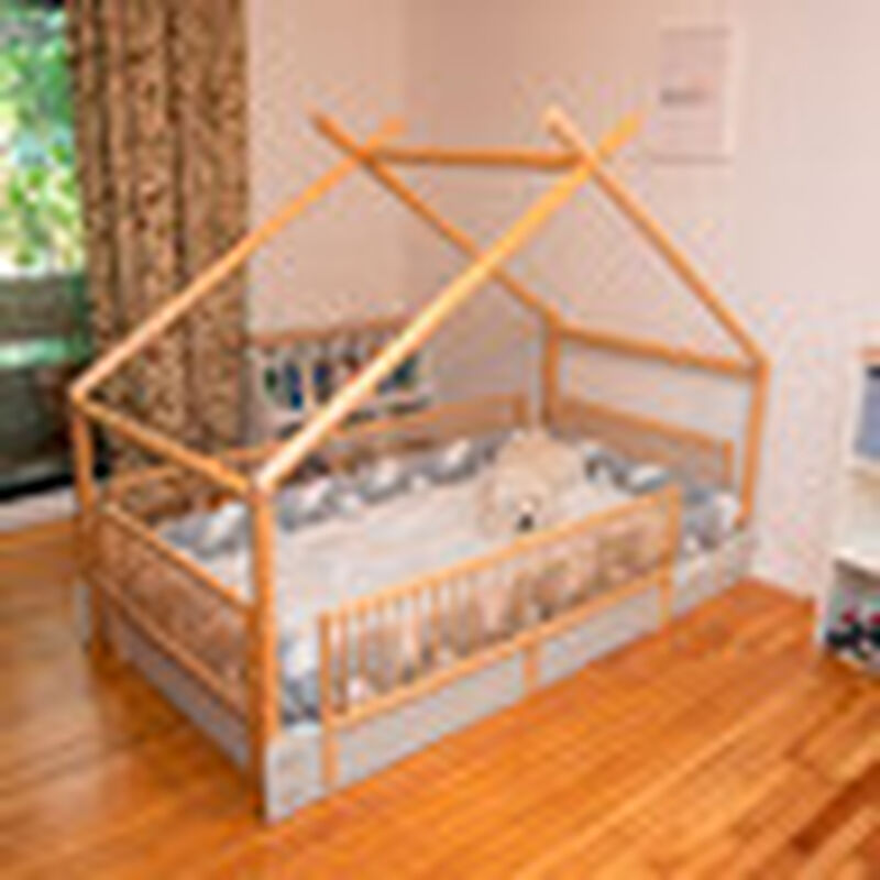 Cama Chalet Montessori de Madera con Barandales... image number null