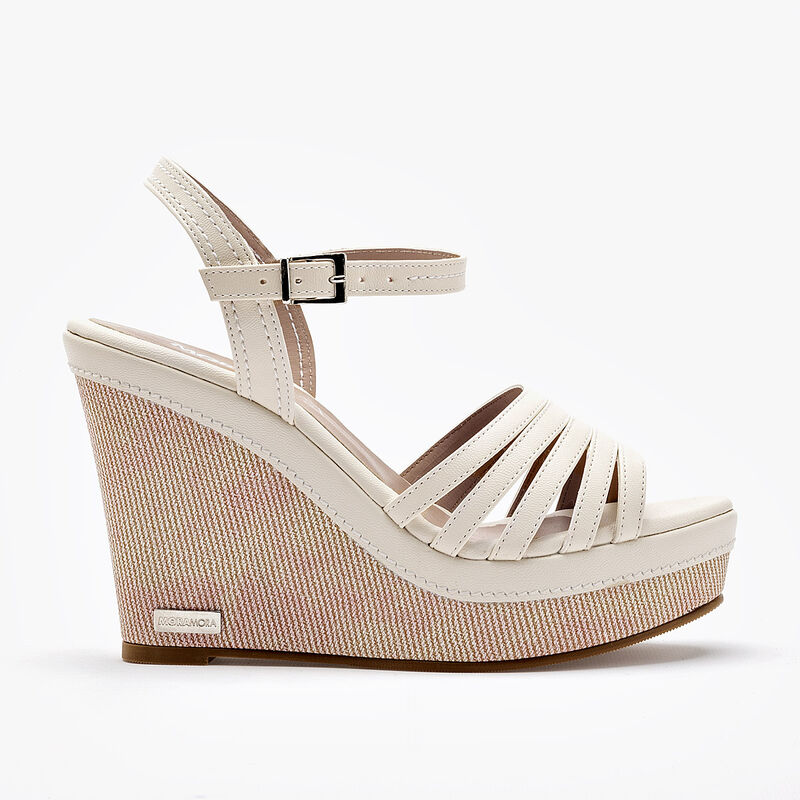 Moramora Sandalia Para Mujer Beige Cod 132551-e image number null