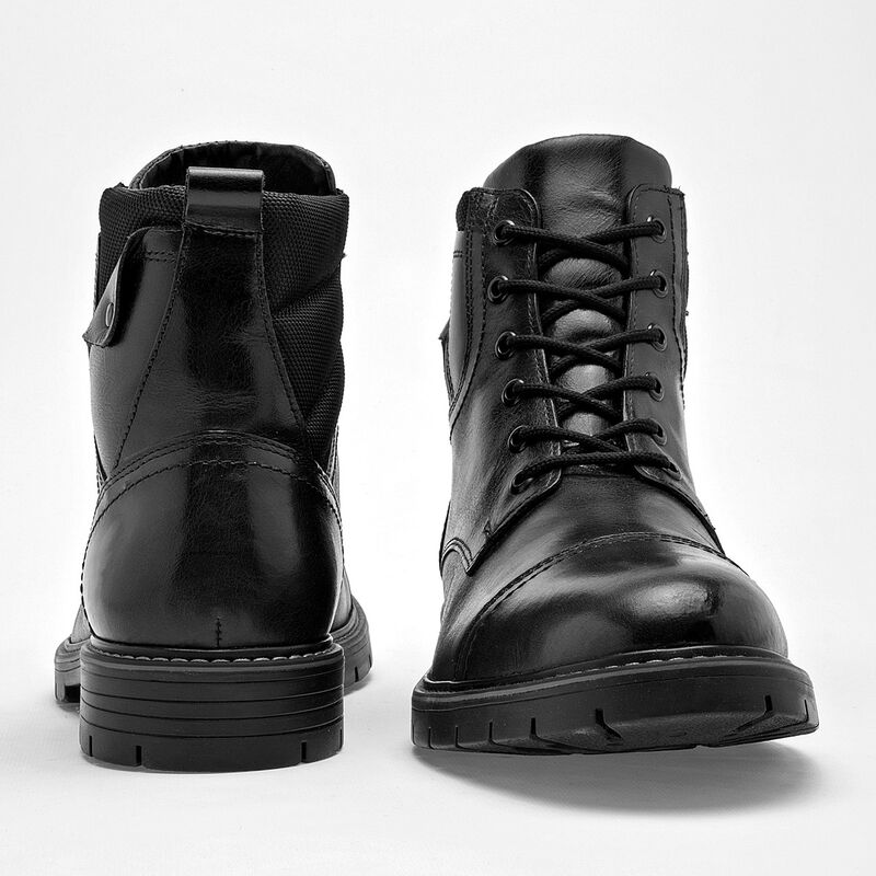 Christian Gallery Bota para hombre. Negro image number null