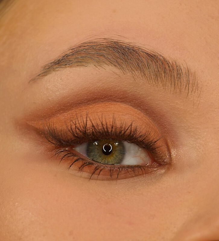 Paleta De Sombras De Ojos Revolution Beauty The... image number null