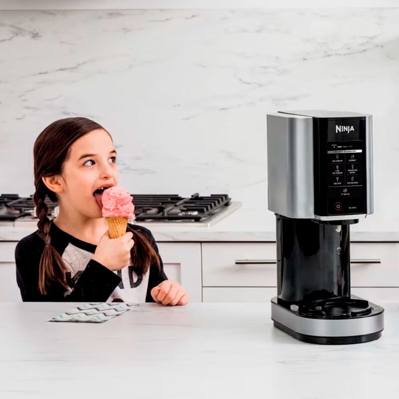 Ninja CREAMi M&aacute;quina para hacer helados con (2)... image number null