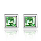 Aretes en Baño de Oro Blanco de 18K Cuadro con Cristal en Color Verde Corte Princesa
