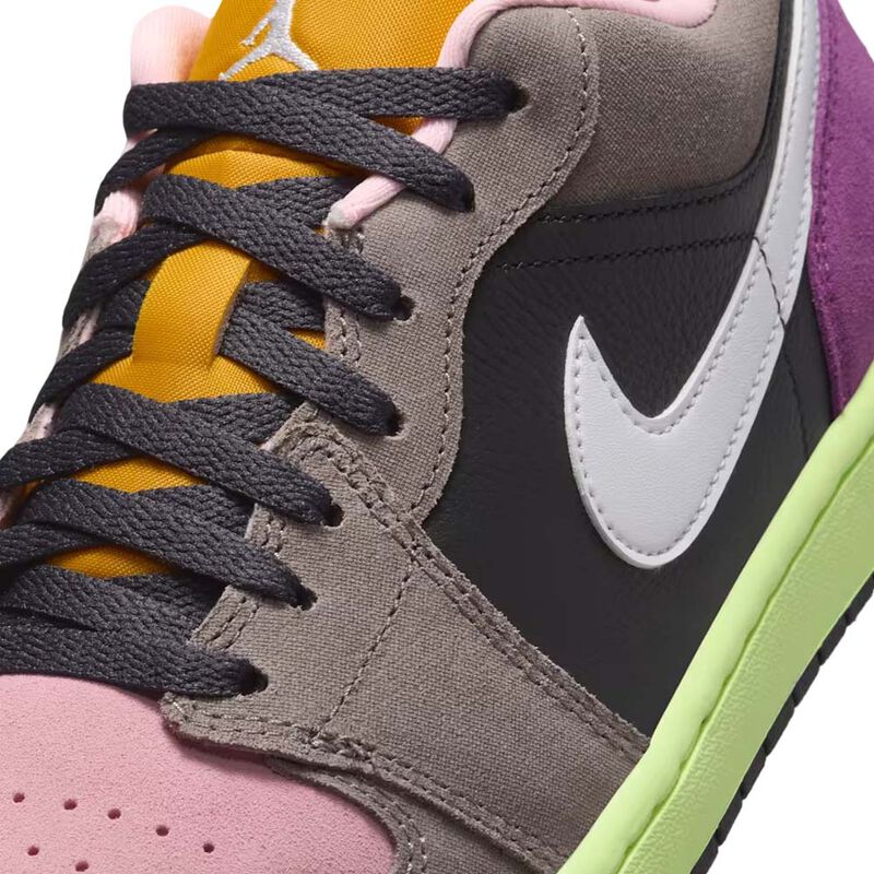 Tenis Nike para Hombre Air Jordan 1 Low SE Oil ... image number null