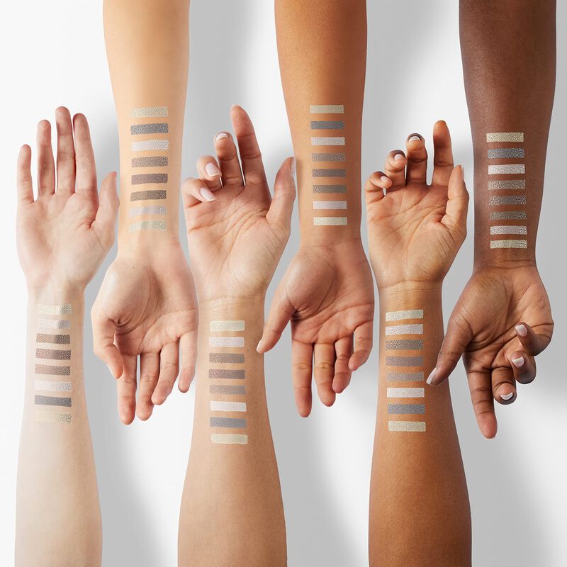 Paleta De Sombras De Ojos Covergirl Trunaked Nu... image number null