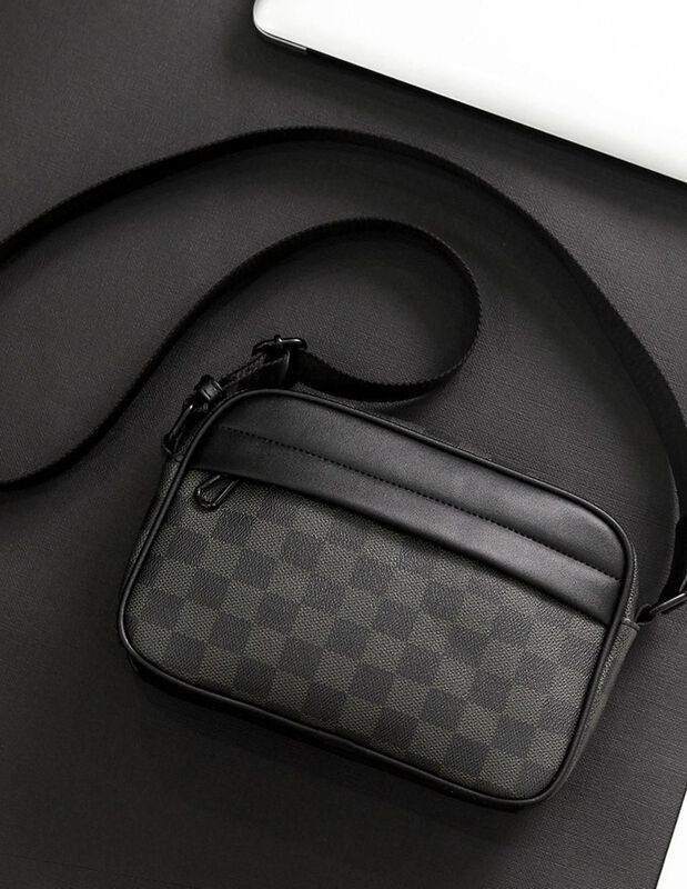 Bolsa Bandolera Elego De Cuero Para Hombre image number null