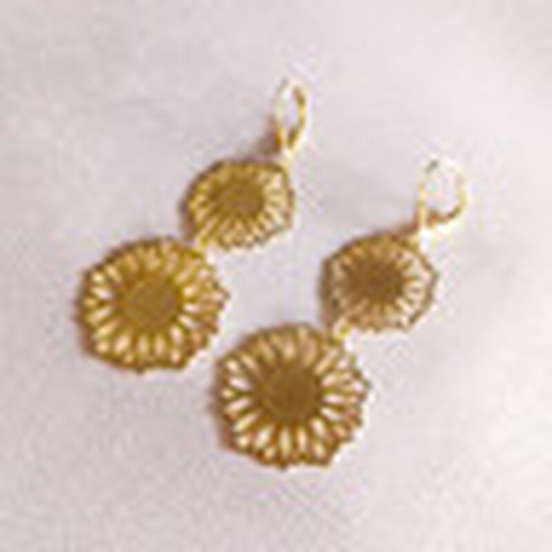 Aretes Largos Girasol de Plata Con Ba&ntilde;o de Oro image number null