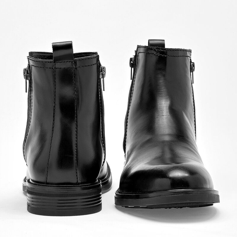 Christian Gallery Bota para hombre. Negro image number null